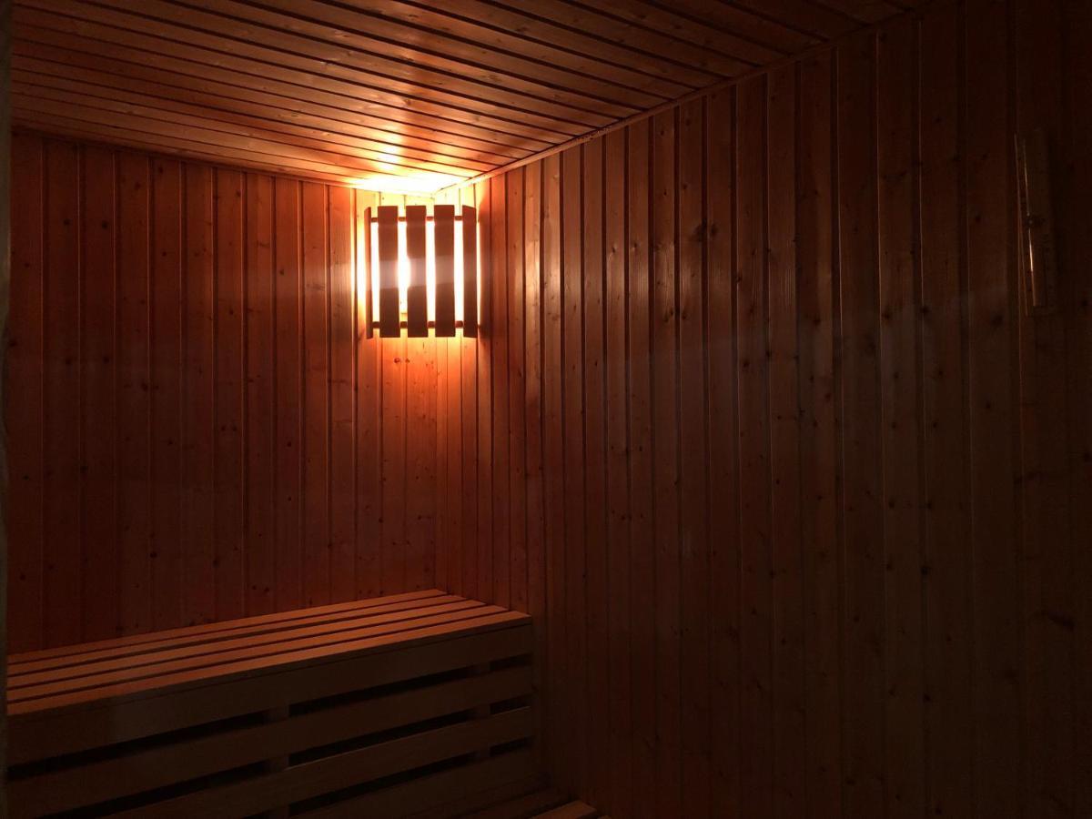 Meduza Wellness Spa S Ubytovanim フロホヴェック エクステリア 写真